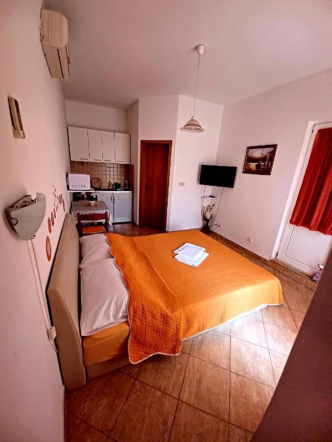 Apartment Prskalo - Vodice Exterior photo